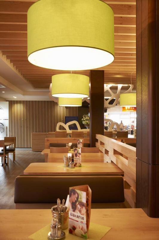 Hotel Servus Europa Suben エクステリア 写真